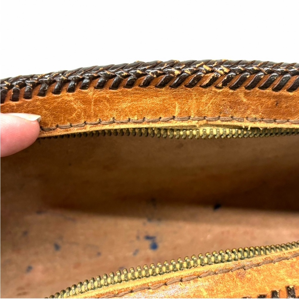 Vintage hand tooled leather stitched clutch purse - Picture 7 of 7